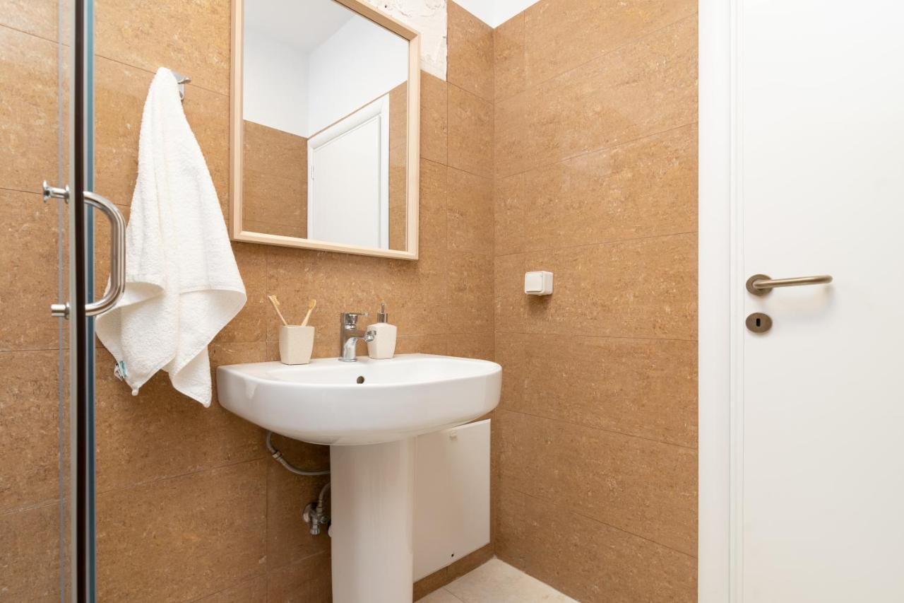 Lungo Mare Apartment Gennadi Bagian luar foto