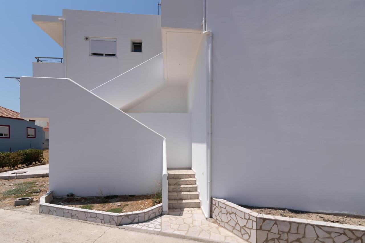 Lungo Mare Apartment Gennadi Bagian luar foto