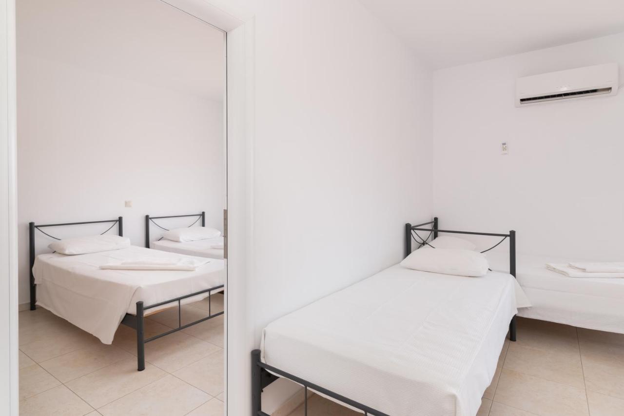 Lungo Mare Apartment Gennadi Bagian luar foto