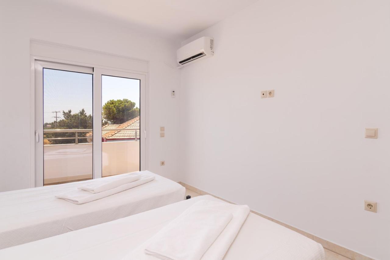 Lungo Mare Apartment Gennadi Bagian luar foto